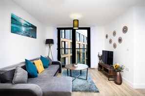 Apartment | Living room - Birmingham City Centre-chinatown-business-leisure (Birmingham)