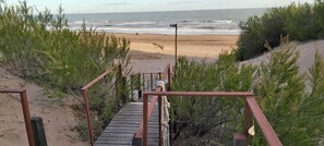 Tæt på stranden