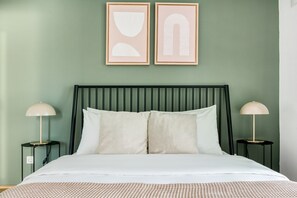 1 chambre, fer et planche à repasser, Wi-Fi, draps fournis