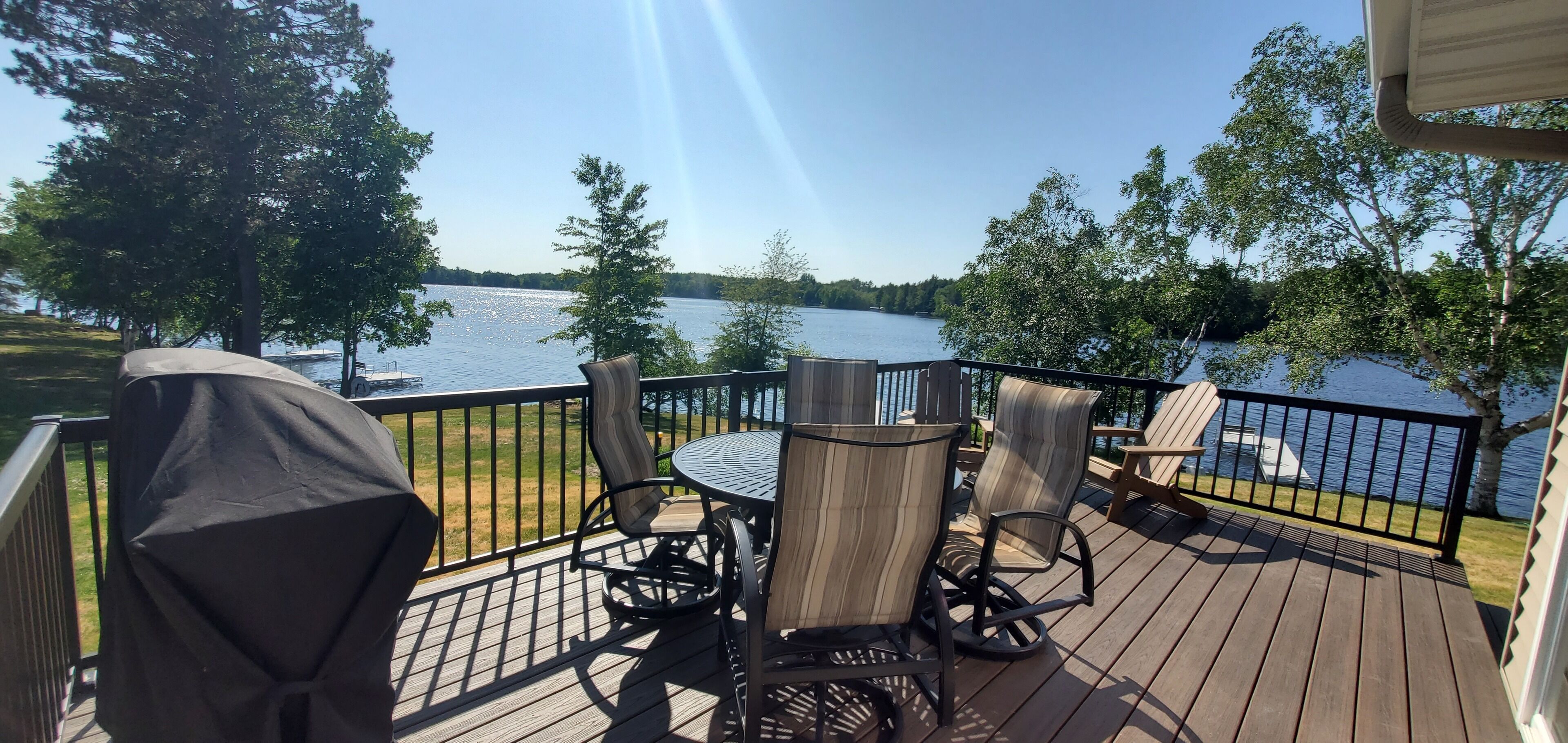 Lakefront vacation home on Long Lake of the Phillips Chain