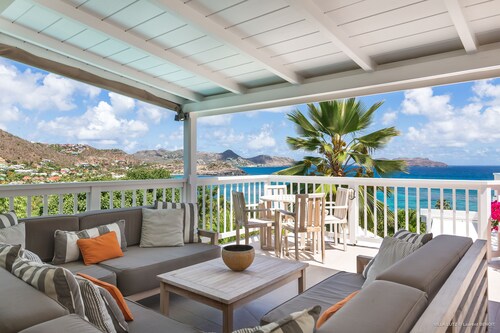 Villa Luz | Ocean View - Located in  Tropical Lorient Beach with Private Pool