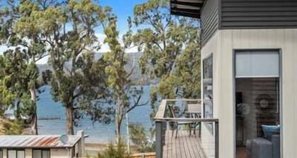 Sunrise Cottage, Huon Valley