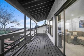 Terrace/patio - Best Location on Lewisville Lake GREAT FOR GROUPS (Little Elm)