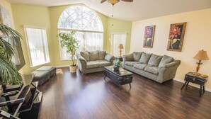 Leilighet, flere senger (Terry's Royal Palms Condo) | Oppholdsrom