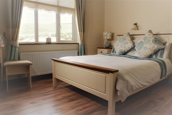 Habitación estándar doble, baño privado, vistas al jardín (Outside of the bedroom) | 1 dormitorio