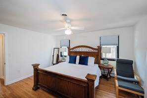 5 slaapkamers, een bureau, een strijkplank/strijkijzer, gratis wifi