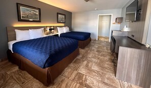 Double Room | Desk, laptop workspace, free WiFi, bed sheets