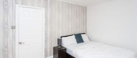 House | 3 bedrooms, iron/ironing board, free WiFi, bed sheets