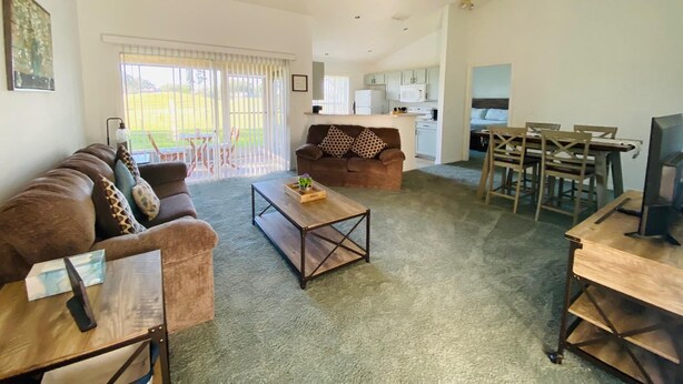 Ferienhaus, Mehrere Betten (Cary's Southern Dunes Vacation Home) | Wohnzimmer