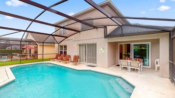 House, Multiple Beds (William's Lake Berkley Resort Home) | 5 bedrooms