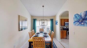 House, Multiple Beds (William's Lake Berkley Resort Home) | Private kitchen