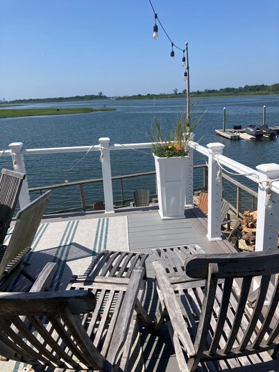 Spectacular Bay Front Home Phenomenal Views-Hot Tub,Water Trampoline,Water Toys