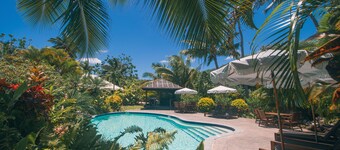 Villa TORU beautiful tropical style villa with outdoor bath, on the sunset side