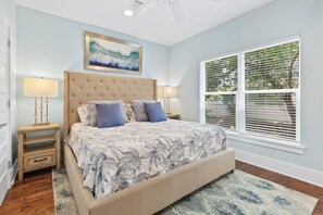 4 bedrooms, desk, iron/ironing board, free WiFi