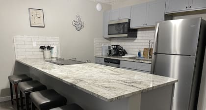 Fully Remodeled, Next to Ski Lift, Very Spacious