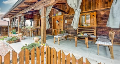 Eco House Lina With Hot Tub and Sauna, Lopatinec, Croatia