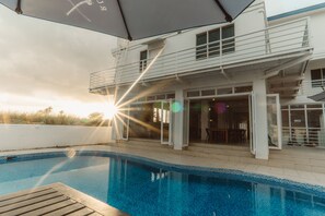 Outdoor pool, pool loungers