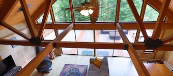 A-Frame Chalet Near Mount Rainier, Sauna, Sleeps 12