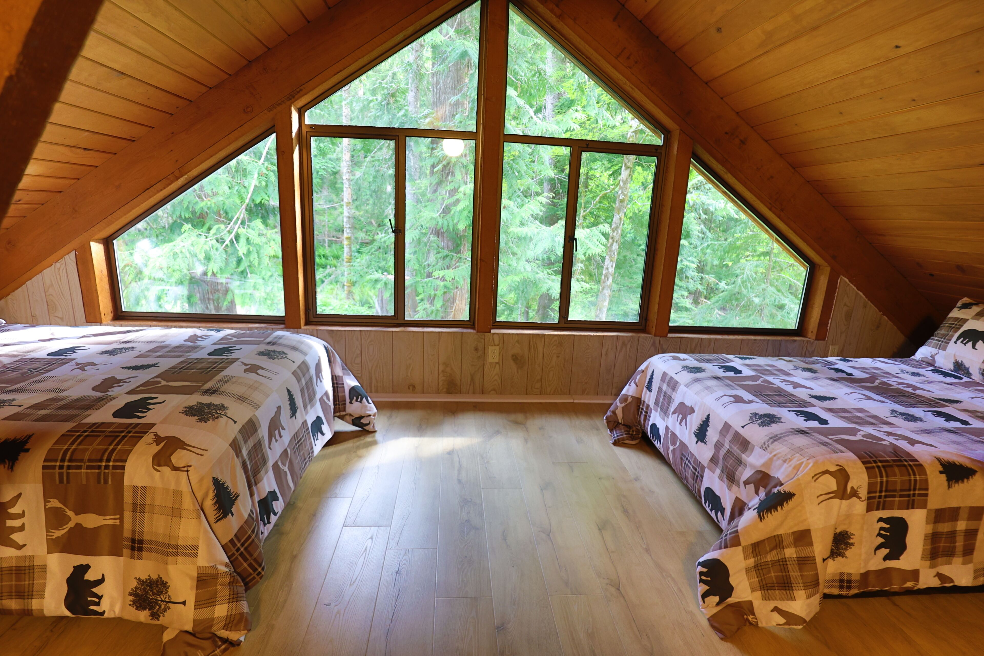 3 bedrooms, travel crib, free WiFi, bed sheets