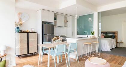 Stylish apartment close to amazing Melbourne offerings.