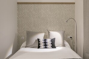 2 chambres, fer et planche à repasser