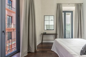 2 chambres, fer et planche à repasser, accès à Internet