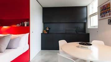 Studio | In-room dining