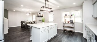 7 Bedroom 5 Bath 4500+ Square foot w/ Pool Table