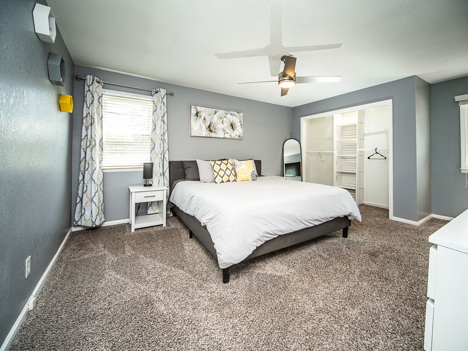 7 habitaciones, escritorio, tabla de planchar con plancha y wifi gratis 