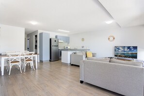 Deluxe Apartment, 2 Bedrooms, Beachside | Living area - Coral Sea Apartments (Maroochydore)