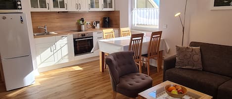 Fridge, microwave, oven, dishwasher