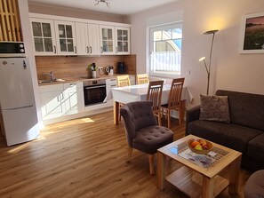 Refrigerador, microondas, horno, lavavajillas