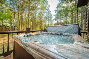 مغطس سبا خارجي