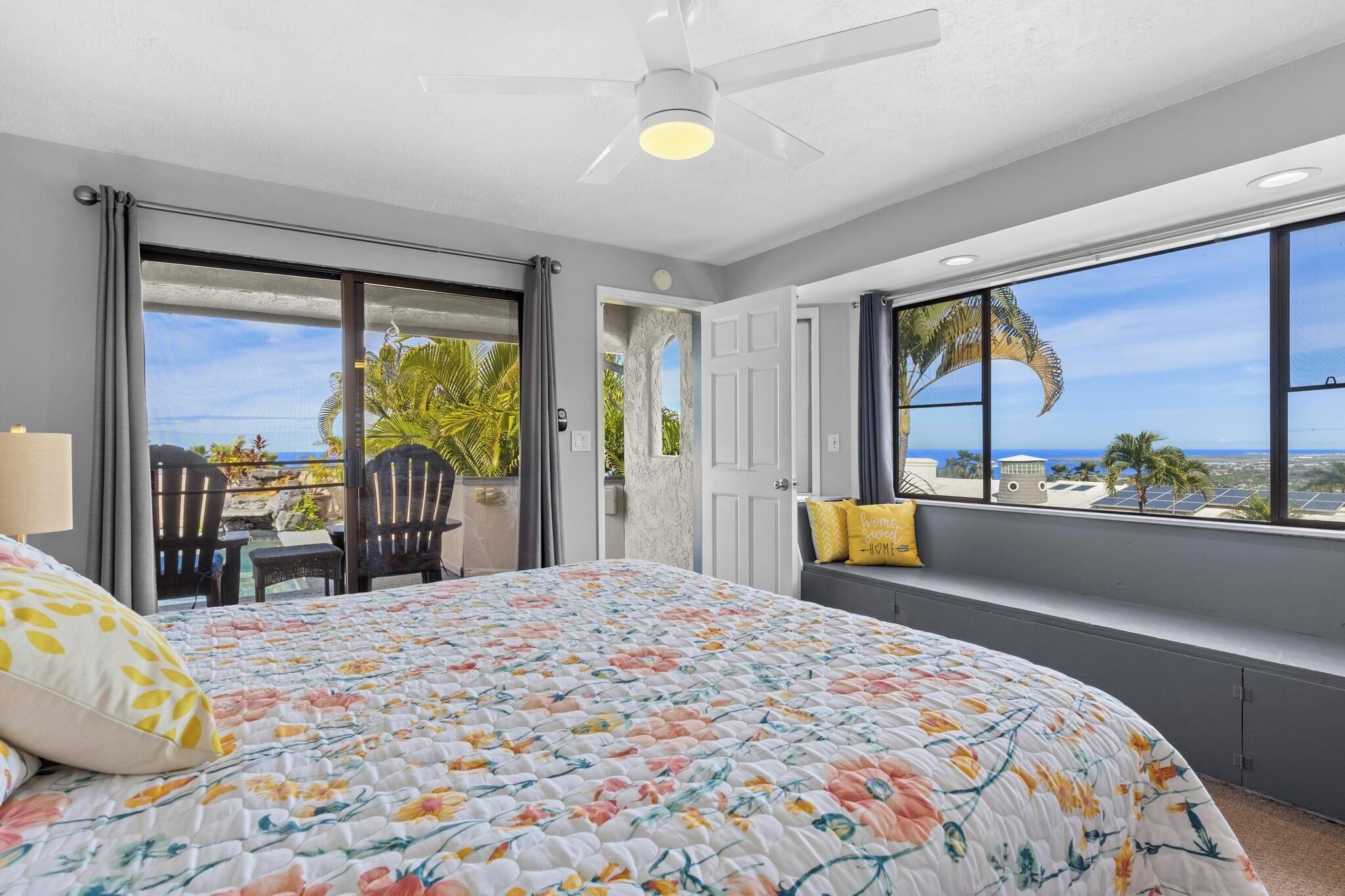 4 bedrooms, desk, iron/ironing board, travel crib