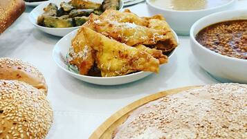 Gratis morgenmadsbuffet hver dag