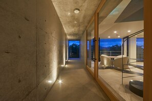Interior entrance - E-horizon Resort Premium sesokoE (Motobu)