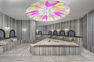 3 treatment rooms, massages