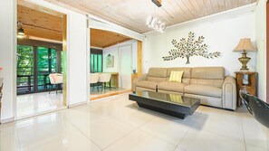 Basic Room, 2 Bedrooms (jangmijungwonsa(spa)) | 1 bedroom, free WiFi - Yangpyeong Alice Pension (Yangpyeong)