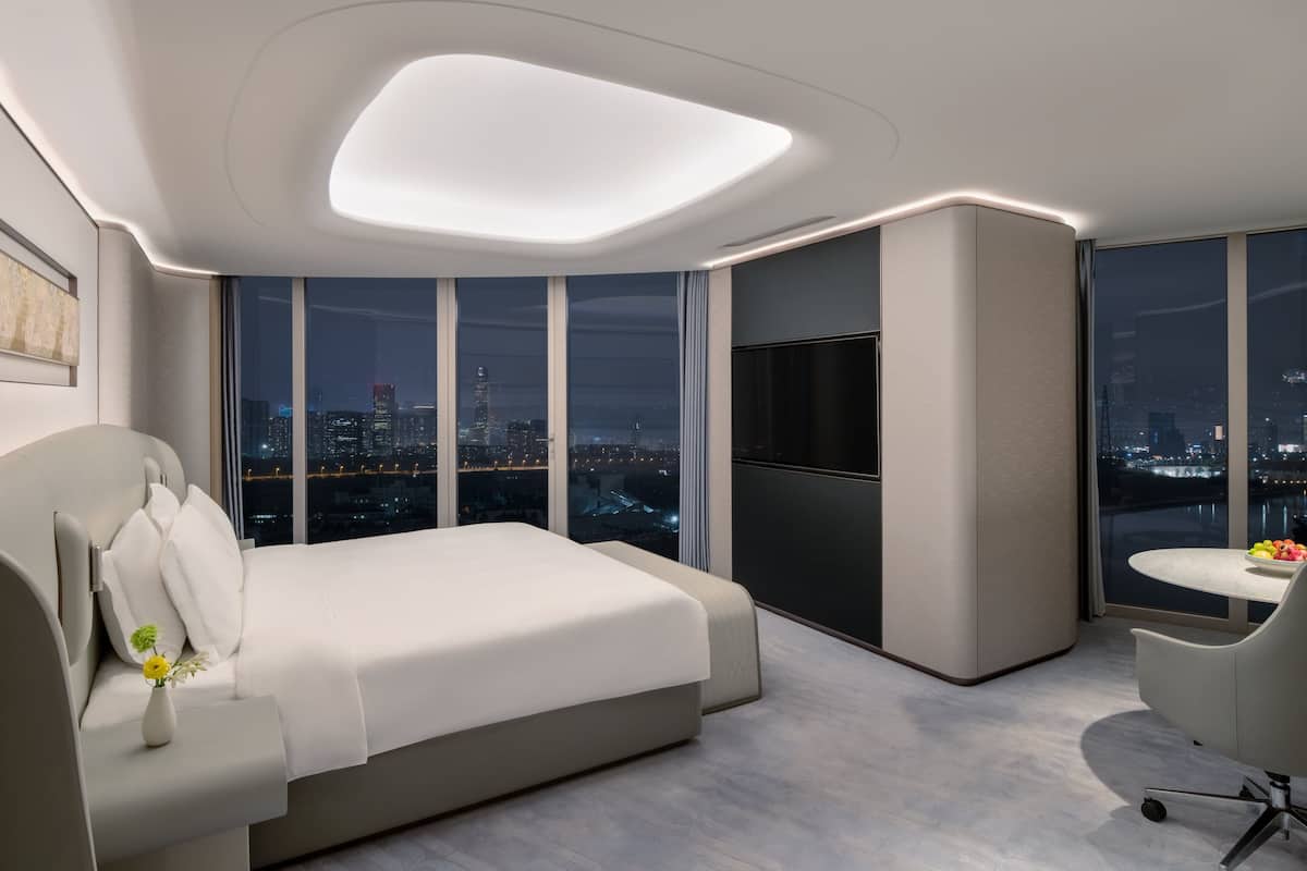 Comfort Studio Suite, 1 Bedroom (Dining Area)