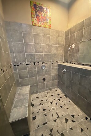 Douche de la salle de bain
