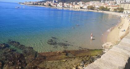 Villa vue mer sur hauteurs d'Ajaccio