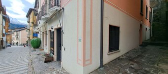 GRAYNITE-OLD VILLAGE Apartment