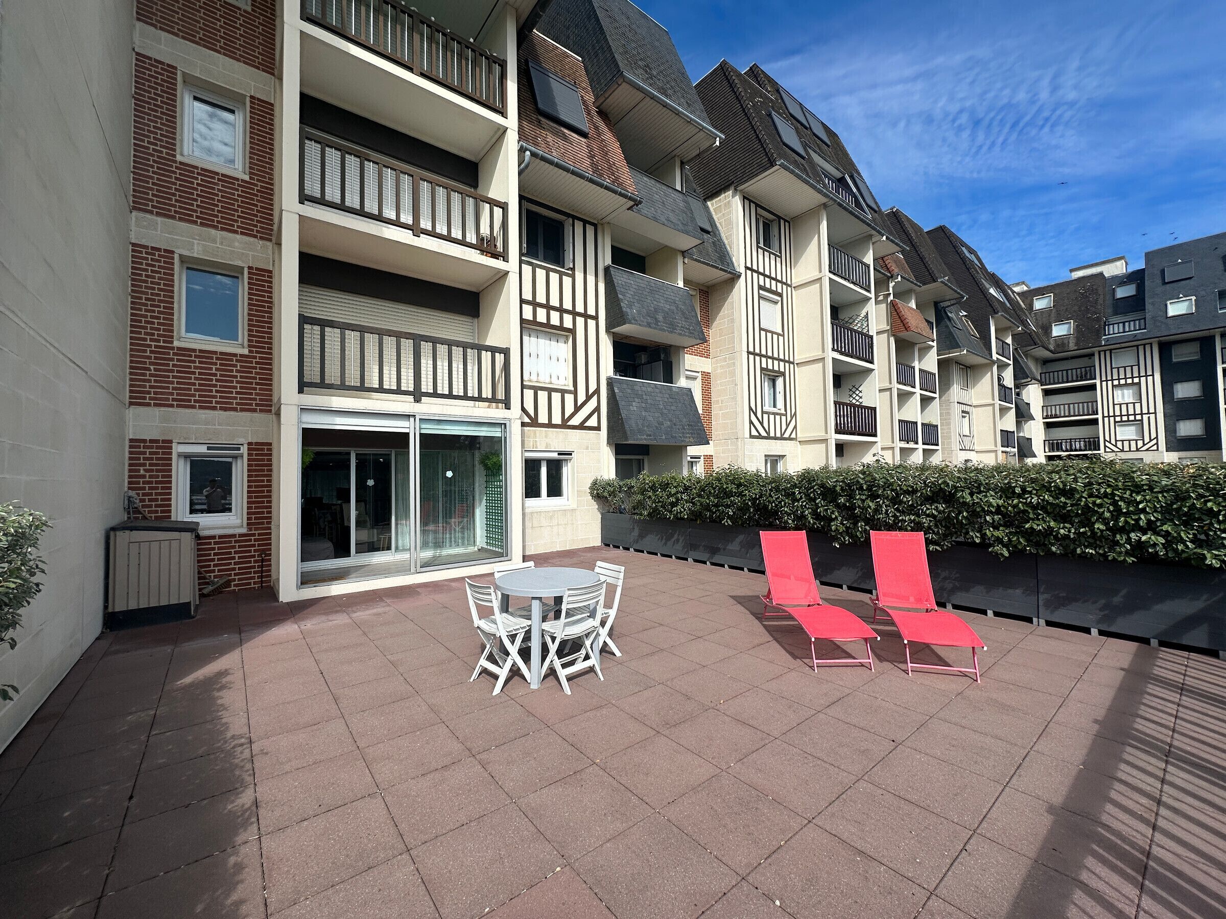 Extérieur