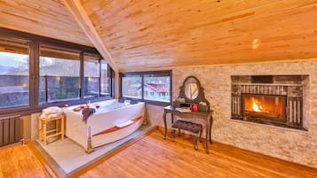 AFRODIT | Premium bedding, minibar, individually decorated, individually furnished