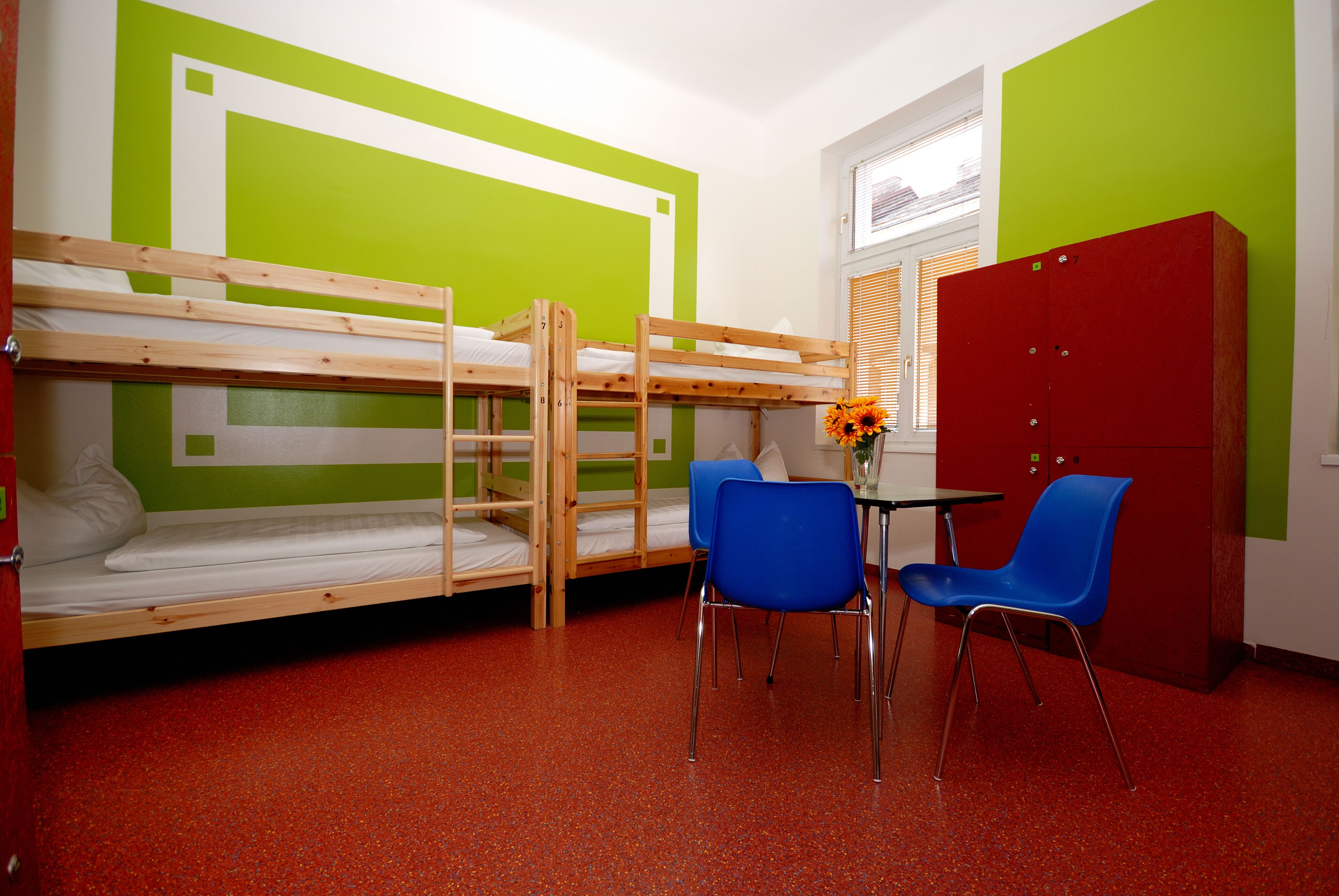 Private 3 Bed ensuite | Desk, blackout drapes, iron/ironing board, free WiFi