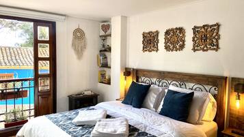 2 habitaciones, tabla de planchar con plancha y acceso a internet