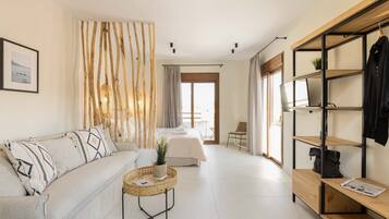 1 camera, ferro/asse da stiro, culle/letti per bambini (gratuiti)