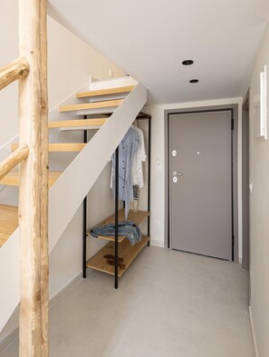 Classic Loft Residence | 1 bedroom, iron/ironing board, free cribs/infant beds, free WiFi