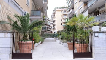 Fælles sovesal - 1 soveværelse - handicapvenligt - ryger | Overnatningsstedets facade