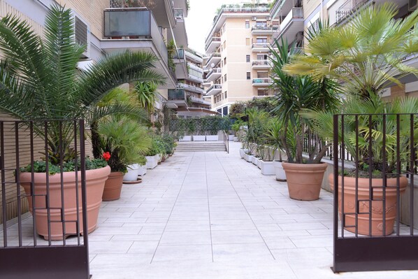 Shared Dormitory, 1 Bedroom, Accessible, Smoking | Front of property - Room in Guest Room - Welcome to our Establishment We Will be Happy to Welcome you (Rome)